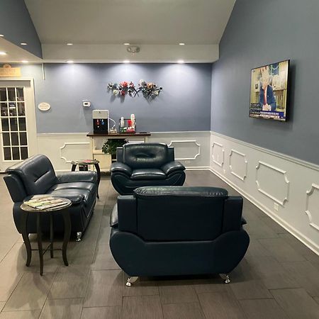 Baymont By Wyndham Warner Robins Motel Bagian luar foto