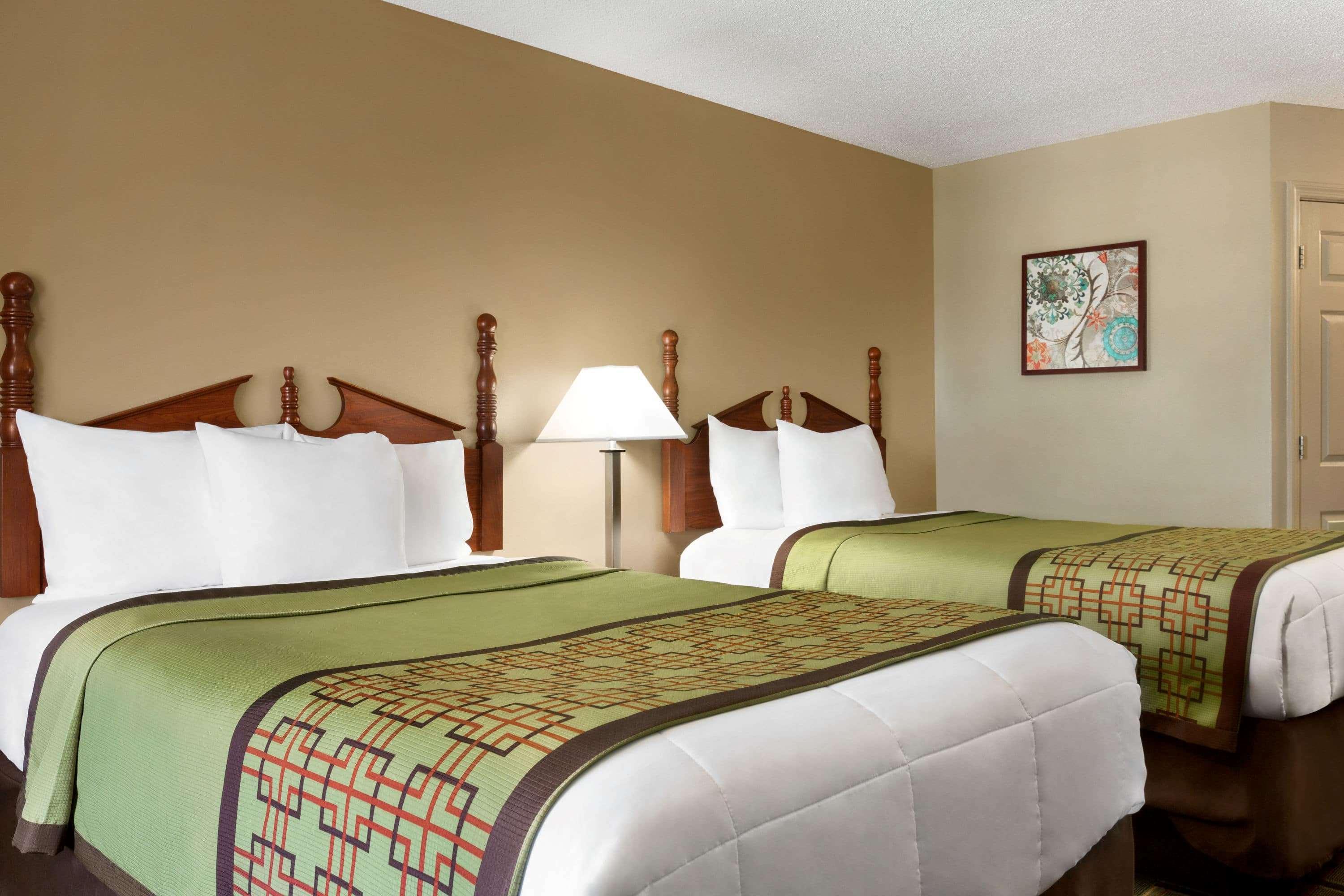 Baymont By Wyndham Warner Robins Motel Bagian luar foto