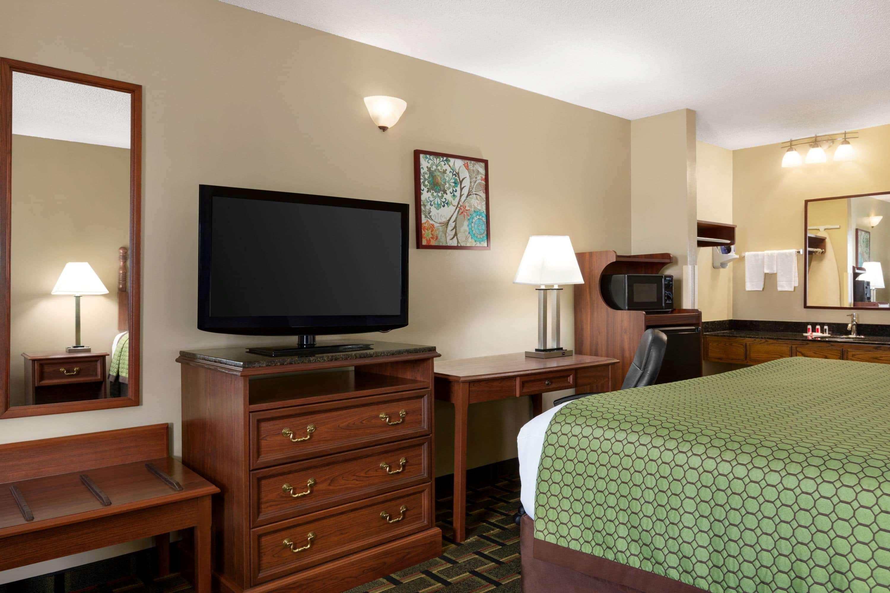 Baymont By Wyndham Warner Robins Motel Bagian luar foto