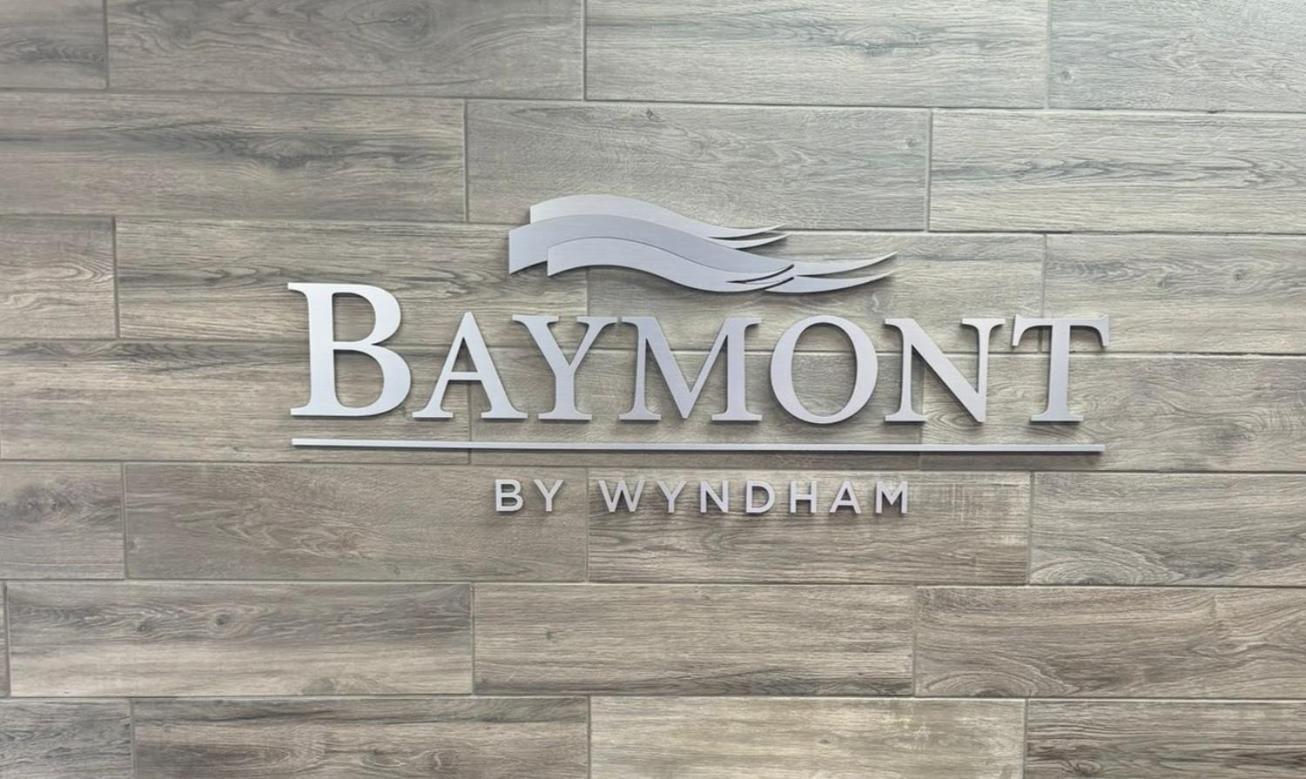 Baymont By Wyndham Warner Robins Motel Bagian luar foto