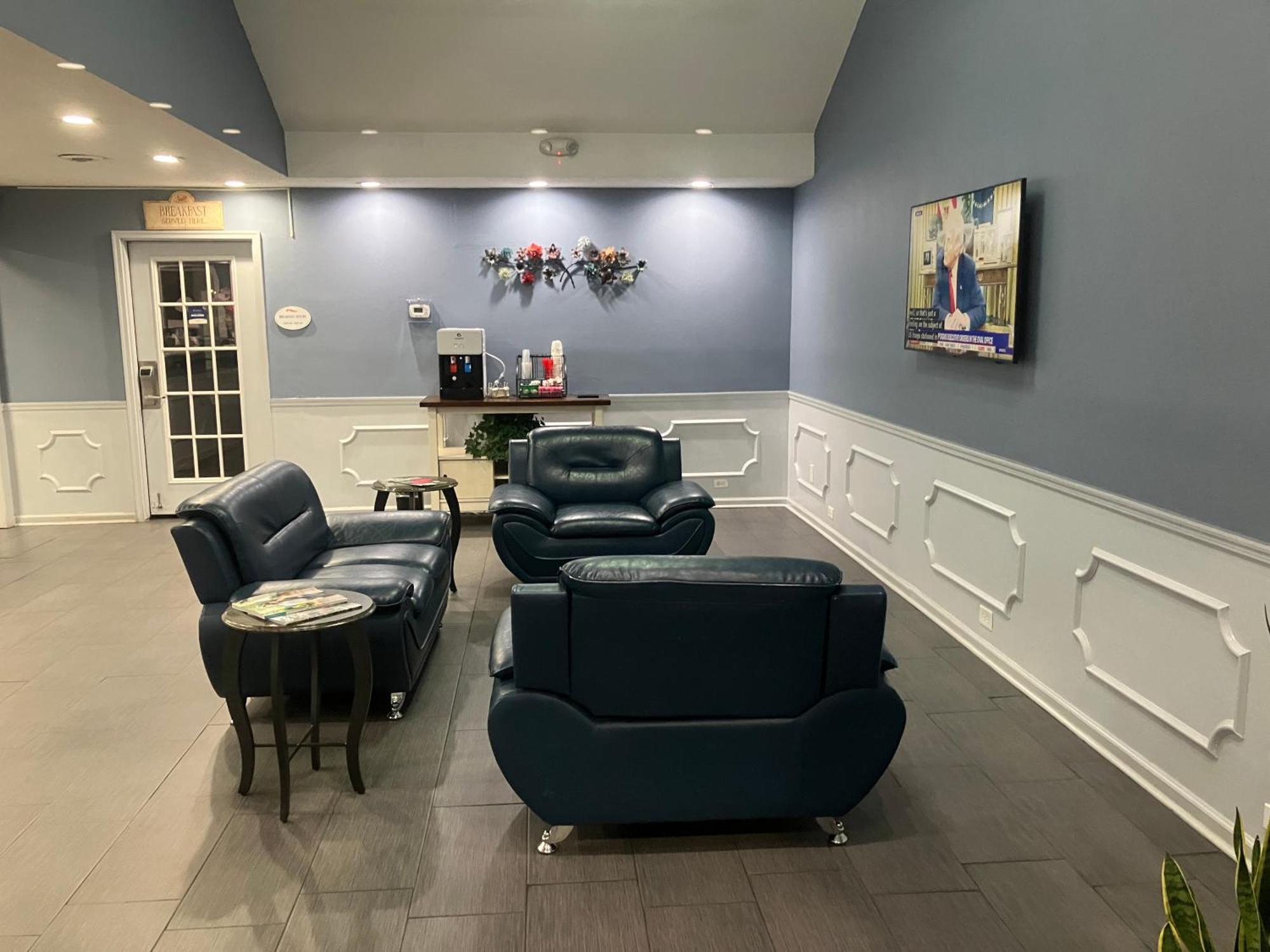 Baymont By Wyndham Warner Robins Motel Bagian luar foto