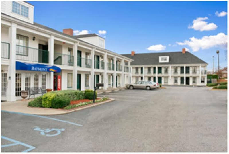 Baymont By Wyndham Warner Robins Motel Bagian luar foto