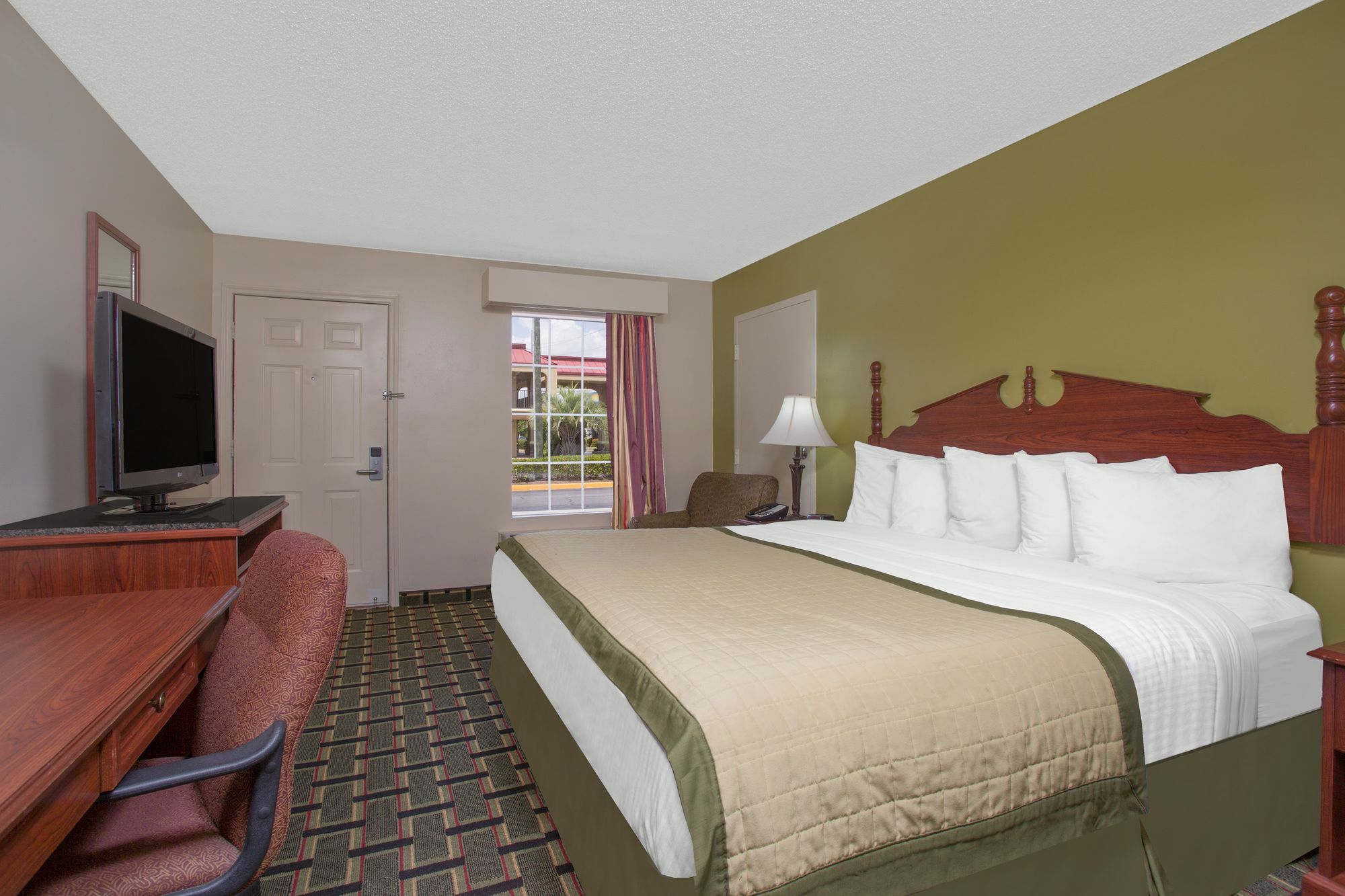 Baymont By Wyndham Warner Robins Motel Bagian luar foto
